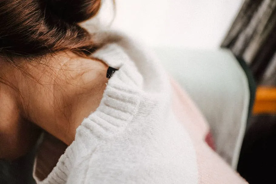 Холка: как убрать “горбик” за 3 минуты в день