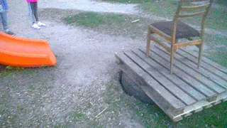 Фотофакт. В Рязани вновь провалился грунт