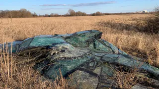 Наплевательское отношение к экологии: в рязанских Борках устроили свалку старых лобовых стекол