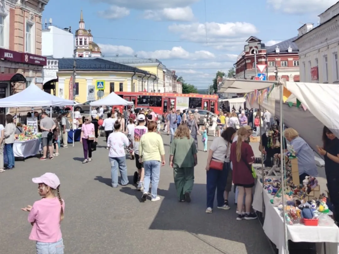 Самозанятые жители Казани могут получить бесплатные места на ярмарке в ТЦ