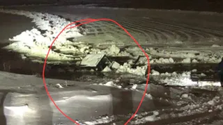 Трактор утонул при обустройстве переправы в Сыктывкаре