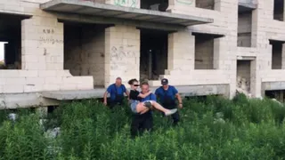 В Брянске на заброшенной стройке едва не погибла девочка