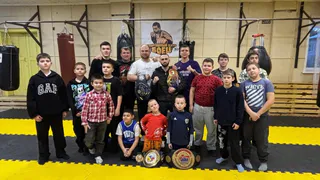 Воспитанники спортивного клуба «Боец» в Покрове встретились с чемпионом России по боксу