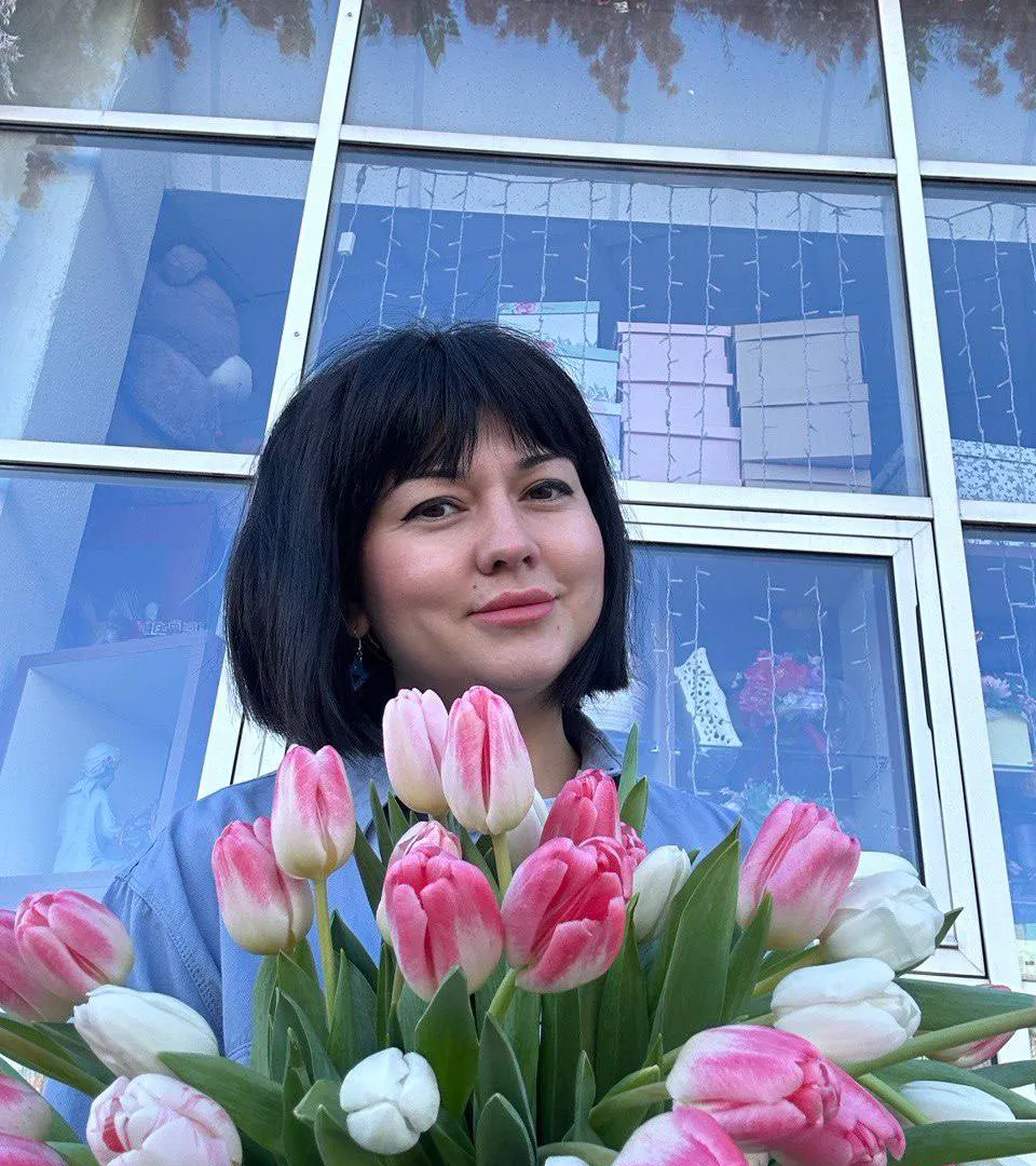 Какие цветы дарить на 8 Марта, сколько стоят, и как выбрать?
