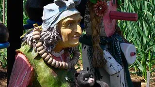 Нижнекамский дачник утроил на своем участке музей под открытым небом 