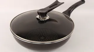 Оказывается, очистить стеклянную крышку от жира под ободком - очень просто: простой метод, который всегда выручает