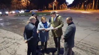 Губернатор Малков оценил благоустройство лесопарка в Рязани