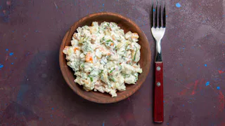 Один из самых легких и вкусных салатов: в нем всего три ингредиента