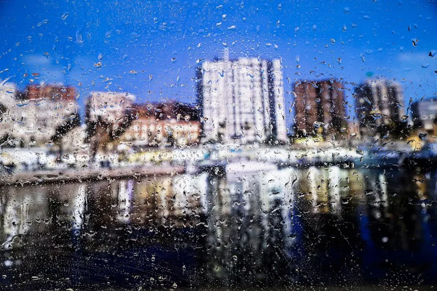 Объявлено штормовое предупреждение: на Челябинскую область надвигаются ливни и град