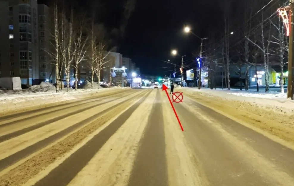 В Сыктывкаре пассажирка автобуса получила травму после резкого торможения