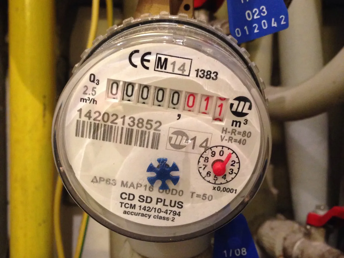 С 26 сентября вступают в силу новые правила учета ЖКХ: коснется владельцев квартир с счетчиками