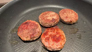 Котлеты готовлю по-новому. Добавляю в фарш всего один ингредиент и вкус стал лучше