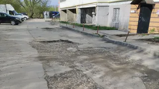 Дорога-решето: по дворам на Касимовском шоссе невозможно передвигаться