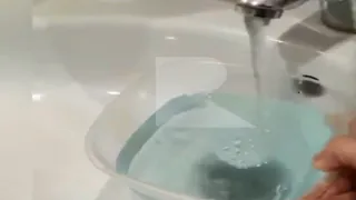 Вот так вода: в Песочне из-под крана течёт "незамерзайка"