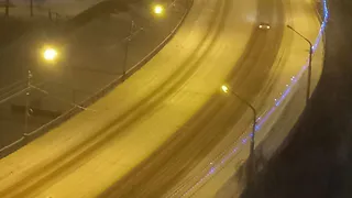 Пензянка потребовала починить новогоднее освещение на мосту