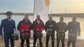 «Оздоровление Волги»: В Куйбышевское водохранилище выпустили 50 тысяч мальков толстолобика