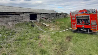В Александровском районе сгорел большой сарай с сеном