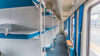 15 лет в вагоне: что на самом деле происходит в поездах дальнего следования