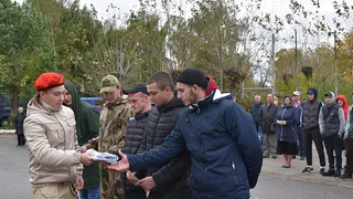 В день отправки 6 мобилизованных в Спасском районе прошел митинг