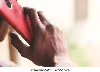 Советы, как поступить, если вам звонят со словами «Ваш родственник попал в беду»