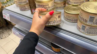 В "Светофор" за белорусской тушенкой: вскрываем 3 банки с консервами
