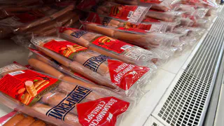 Эти сосиски из 'Пятерочки' и 'Магнита' лучше не брать: Роскачество назвало опасные марки