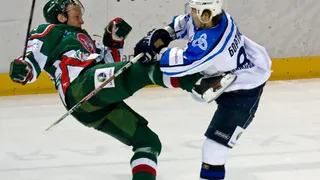 «Нефтехимик» проиграл «Ак Барсу» на своем льду