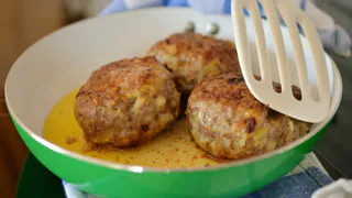 «Вкус невероятный»: вот что нужно добавить в фарш для котлет — сочность и мягкость гарантированы