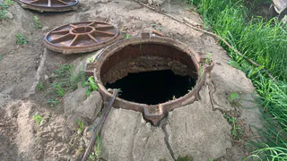 Челябинка едва не погибла в открытом колодце с кипятком