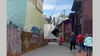 Жители Рязани боятся обрушения строительных заграждений в центре города