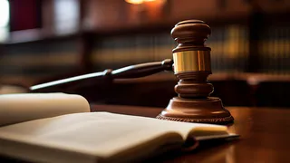 В Петушках осудили сотрудника тюрьмы за получение взяток