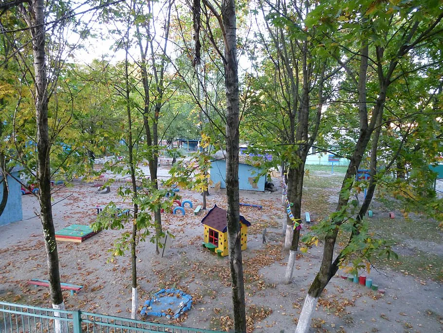 Из детских садов воспитатели уходят тысячями