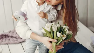 «Материнская любовь – неиссякаемый источник силы»: поздравление губернатора Владимирской области с Днём матери