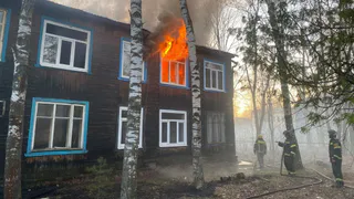 В Киржаче загорелся расселенный многоквартирный дом