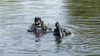 В Татарстане водолазы извлекли из Вятки тело водителя фуры