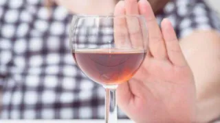 Отказ от алкоголя может выйти вам боком