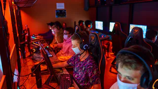 «Игры развивают концентрацию» администратор компьютерного клуба рассказал как влияют игры на детей