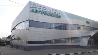 Центральный автовокзал навязывает дополнительную страховку: комментарий юриста