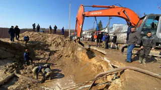 Работы на поврежденном водоводе в посёлке Вольгинский близятся к завершению