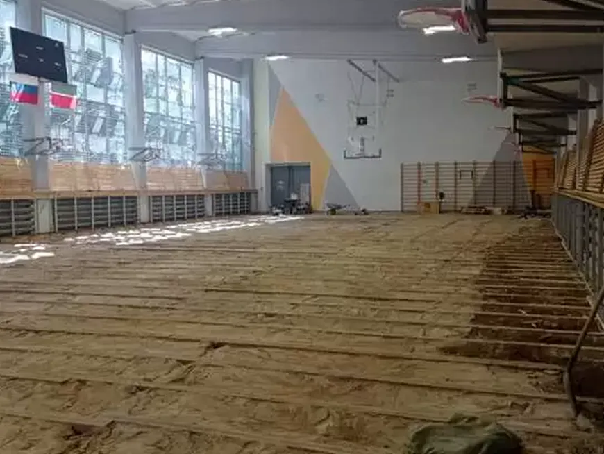 В спортшколе Нижнекамска установят новое современное покрытие для баскетбольного зала
