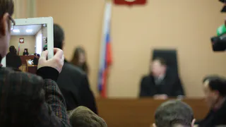 Рязанке дали штраф за избиение подруги возле бара