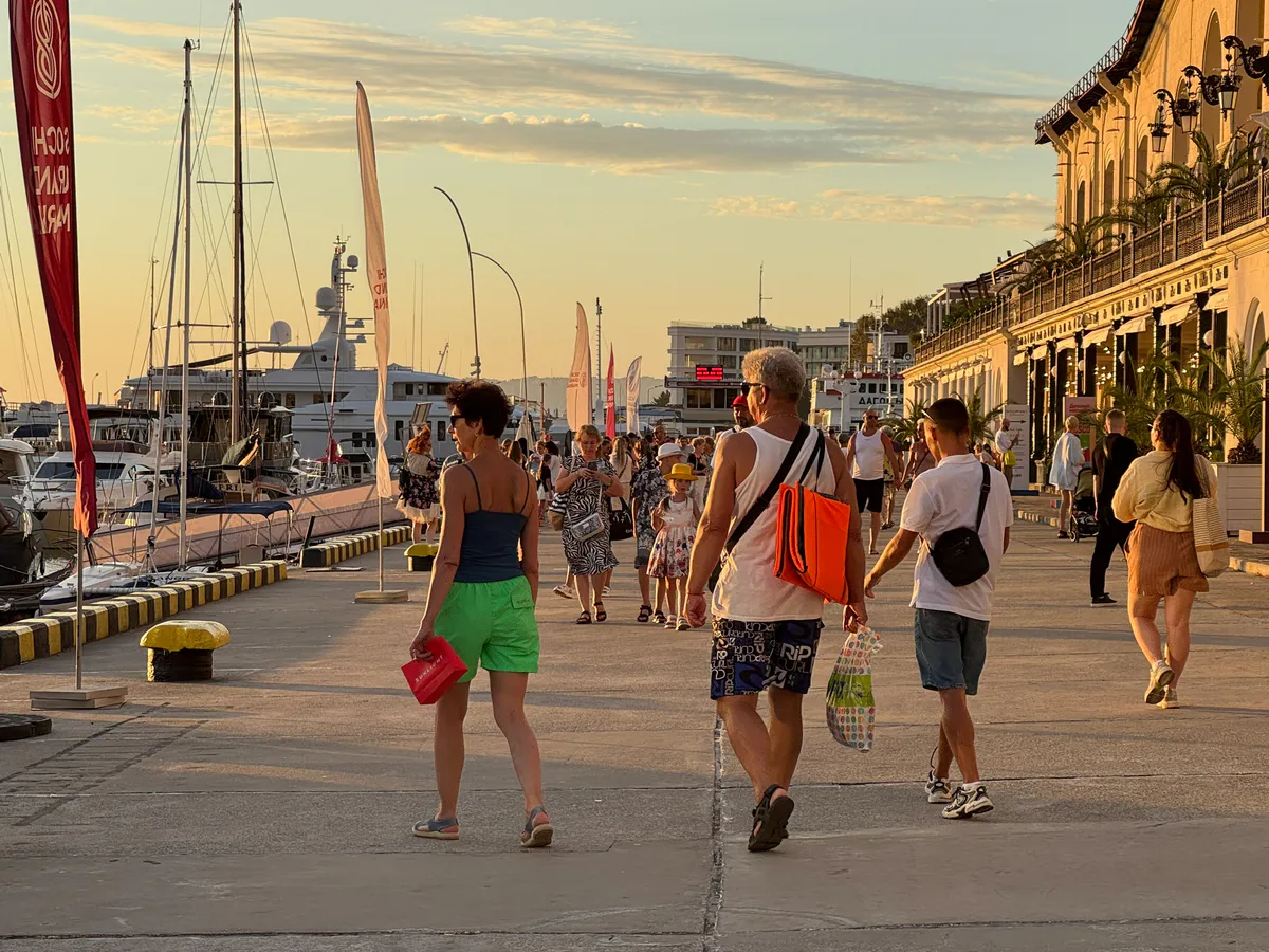 Не пропустите бархатный сезон: 7 направлений, где отдых осенью лучше, чем летом