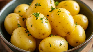 Вареная картошка — почему она получается пресной: ошибка, которую делают почти все