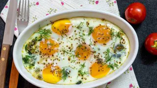 Готовим на завтрак «Яичницу необычную»