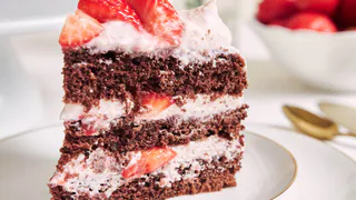 Масло больше не нужно: смешиваю сгущёнку совсем с другим продуктом — крем для тортов получается в 100 раз лучше