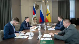 Губернатор Павел Малков встретился с министром сельского хозяйства РФ Дмитрием Патрушевым