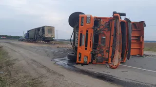 Под Рязанью опрокинулся КамАЗ: подробности ДТП