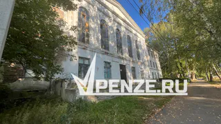 В здании бывшего Мехфака на ул. Мичурина экстрасенсы-целители проводили сеансы для местных жителей