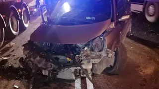 Под Рязанью произошла массовая авария: столкнулись 2 легковушки и грузовики