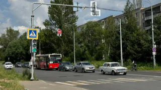 На Рпенском проезде заработал светофор